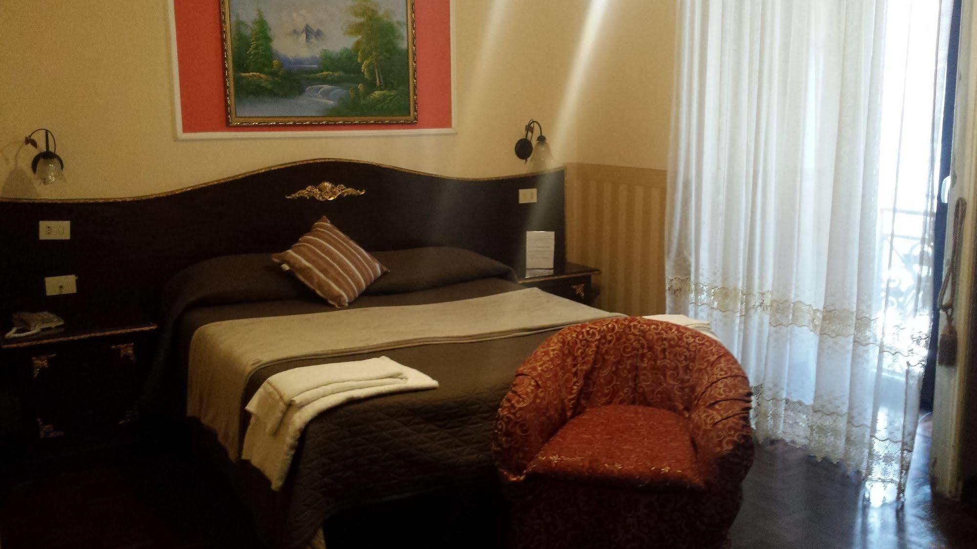 Bed & Breakfast Napoli Centrale Nápoles Exterior foto