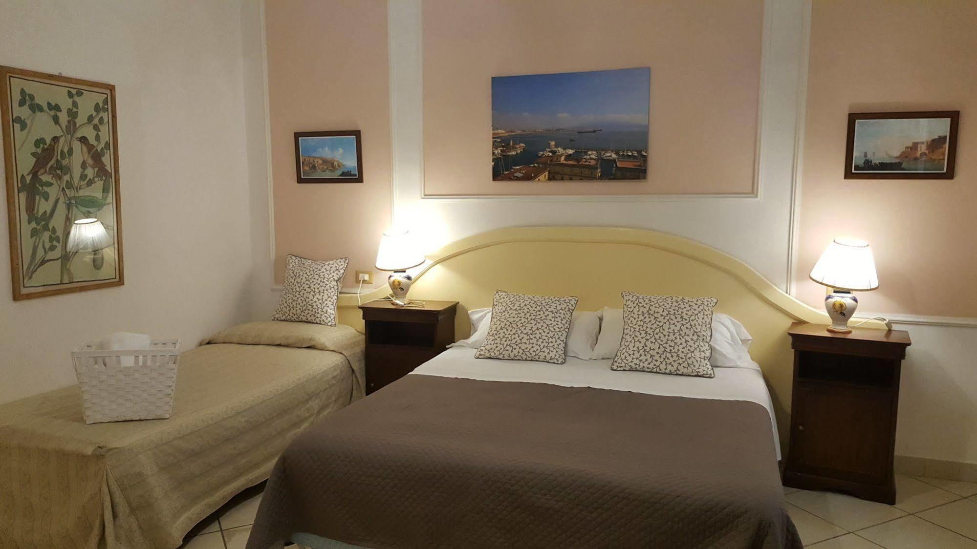Bed & Breakfast Napoli Centrale Nápoles Exterior foto